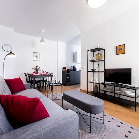 Apartment Meran มาเรียอานซเกลาซนี ภายนอก รูปภาพ