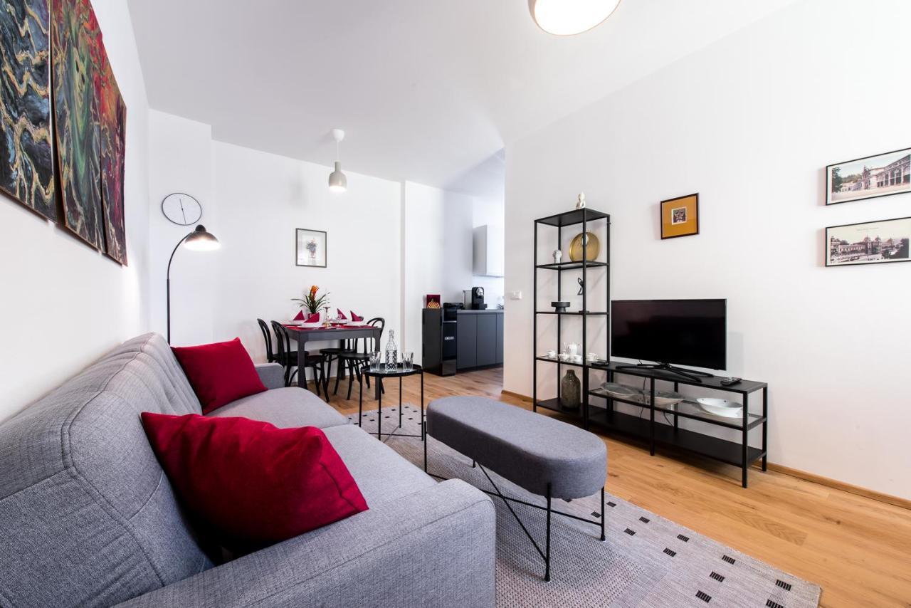 Apartment Meran มาเรียอานซเกลาซนี ภายนอก รูปภาพ